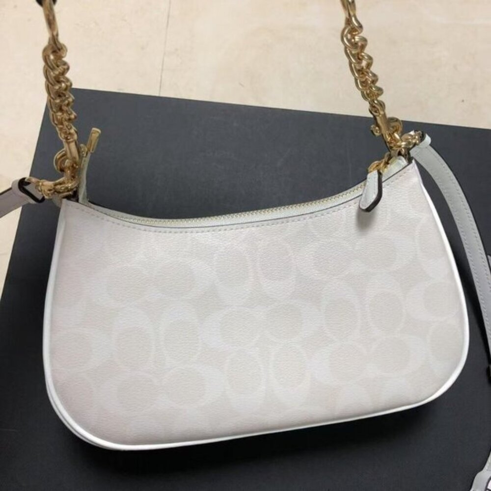 Coach Teri Shoulder Bag In Signature Canvas - Picture 2 of 5